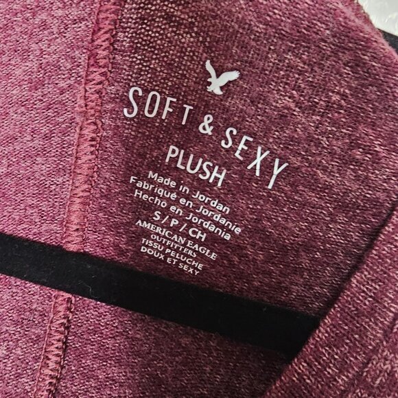 American Eagle Size Small Burgundy Soft Sexy Plush Long Sleeve Top Round Neck - Picture 3 of 6